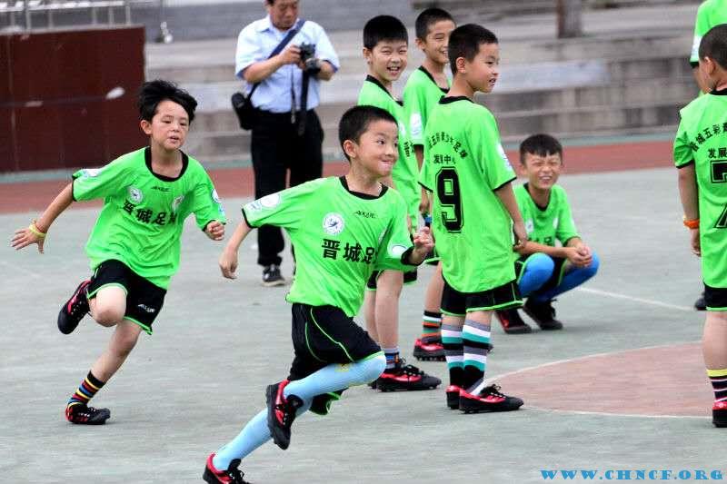 青少年足球训练要点：足球运动中的压力应对