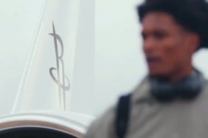 火箭出征圣安东尼奥！小帅杜兰特这气质确实独一份😄